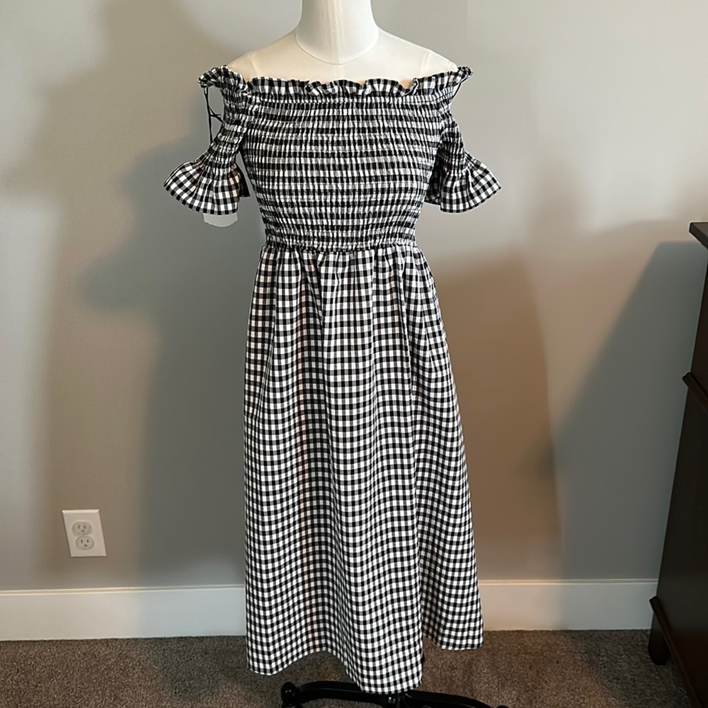 Pink blush maternity dress size small